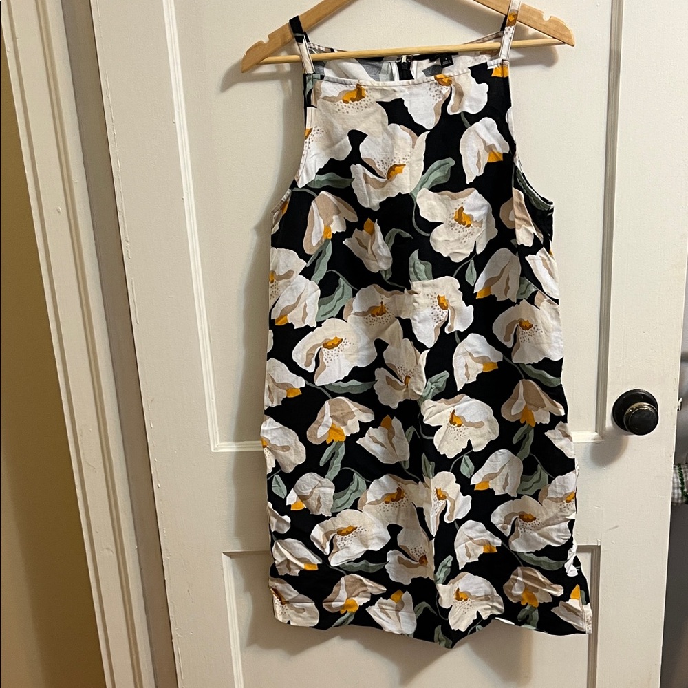 Floral Black Sleeveless Shift Dress with White & Yellow Blooms